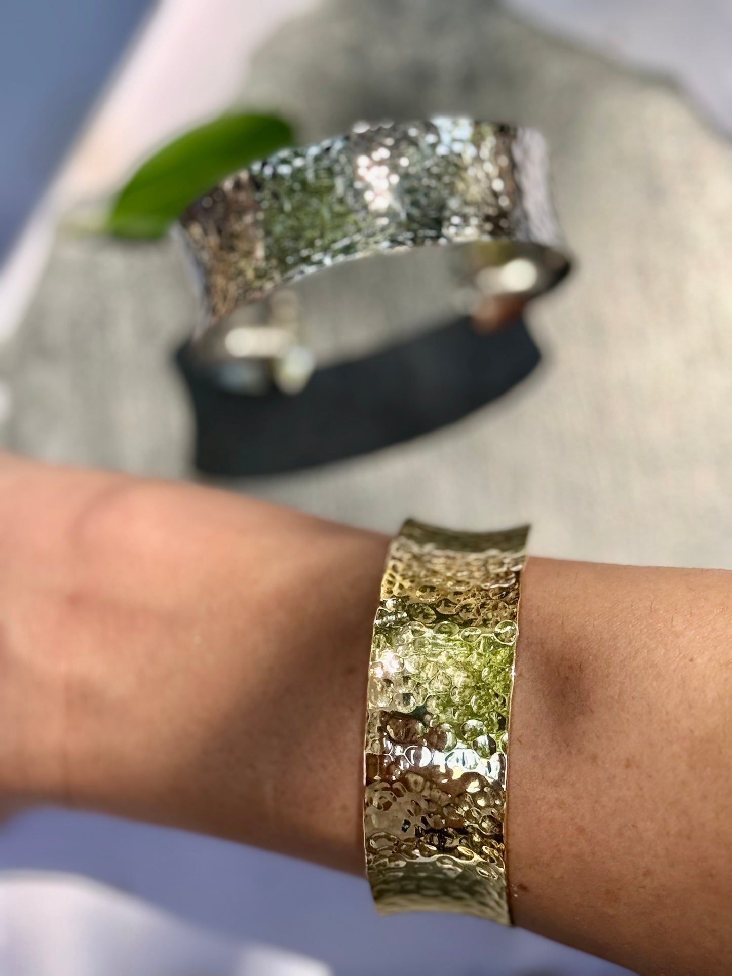 Hammered Wide Cuff Bracelet (Gold or Silver) – Waterproof Stainless Steel