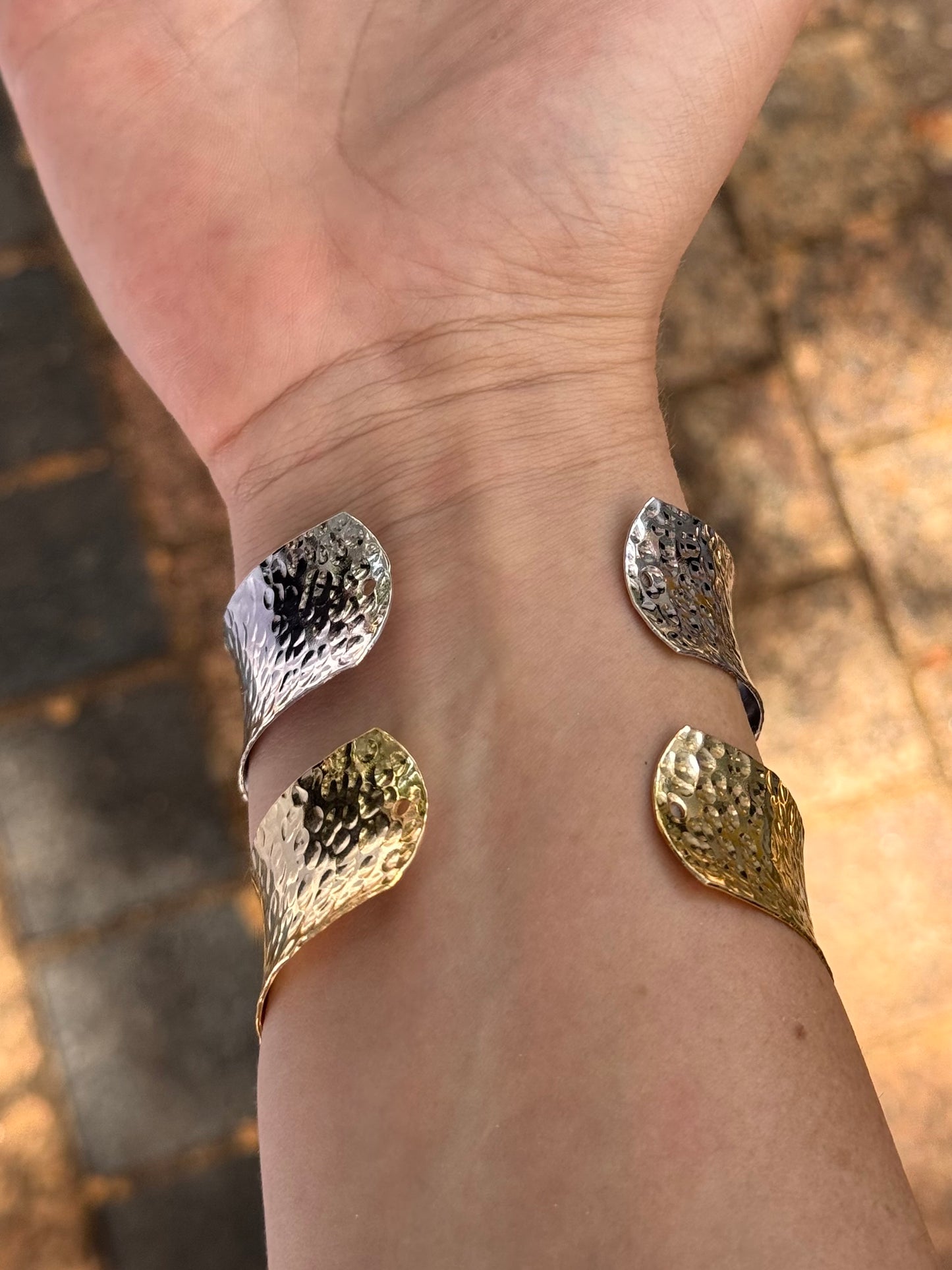 Hammered Wide Cuff Bracelet (Gold or Silver) – Waterproof Stainless Steel
