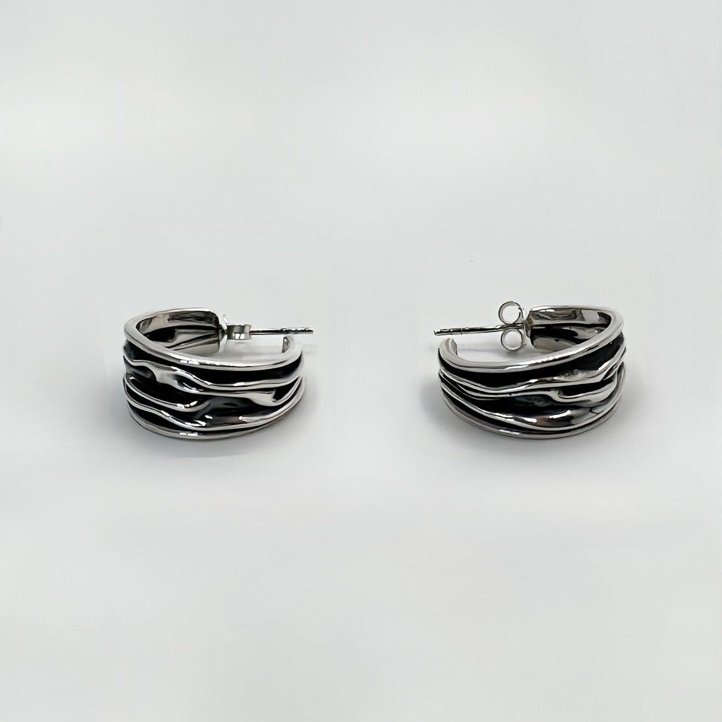 Handcrafted Wavy Oxidized Sterling Silver Hoop Earrings – Unique 925 Silver Jewelry, Modern Artisan Statement Earrings, Gift for Her.