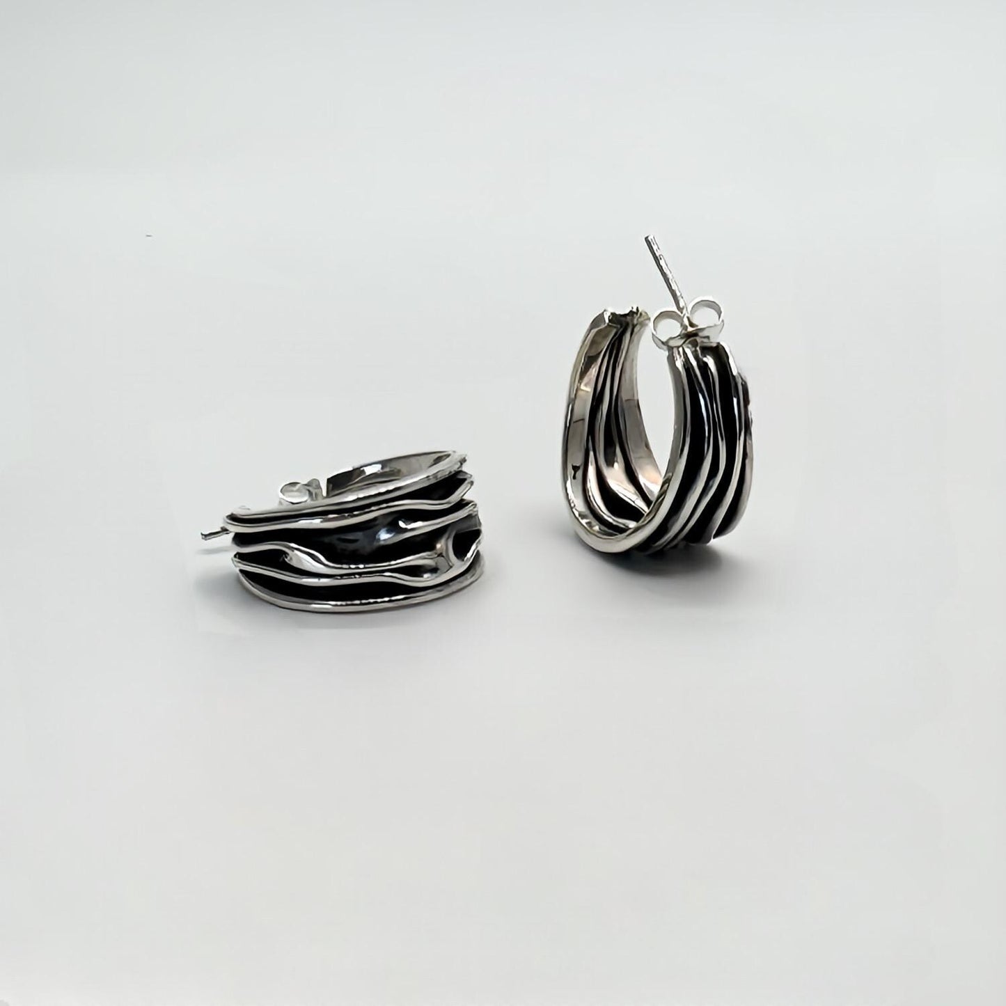 Handcrafted Wavy Oxidized Sterling Silver Hoop Earrings – Unique 925 Silver Jewelry, Modern Artisan Statement Earrings, Gift for Her.